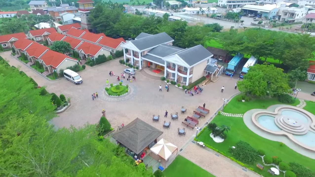 Shan Shui Shen Resortopia Hotel Ґуаньшань Екстер'єр фото